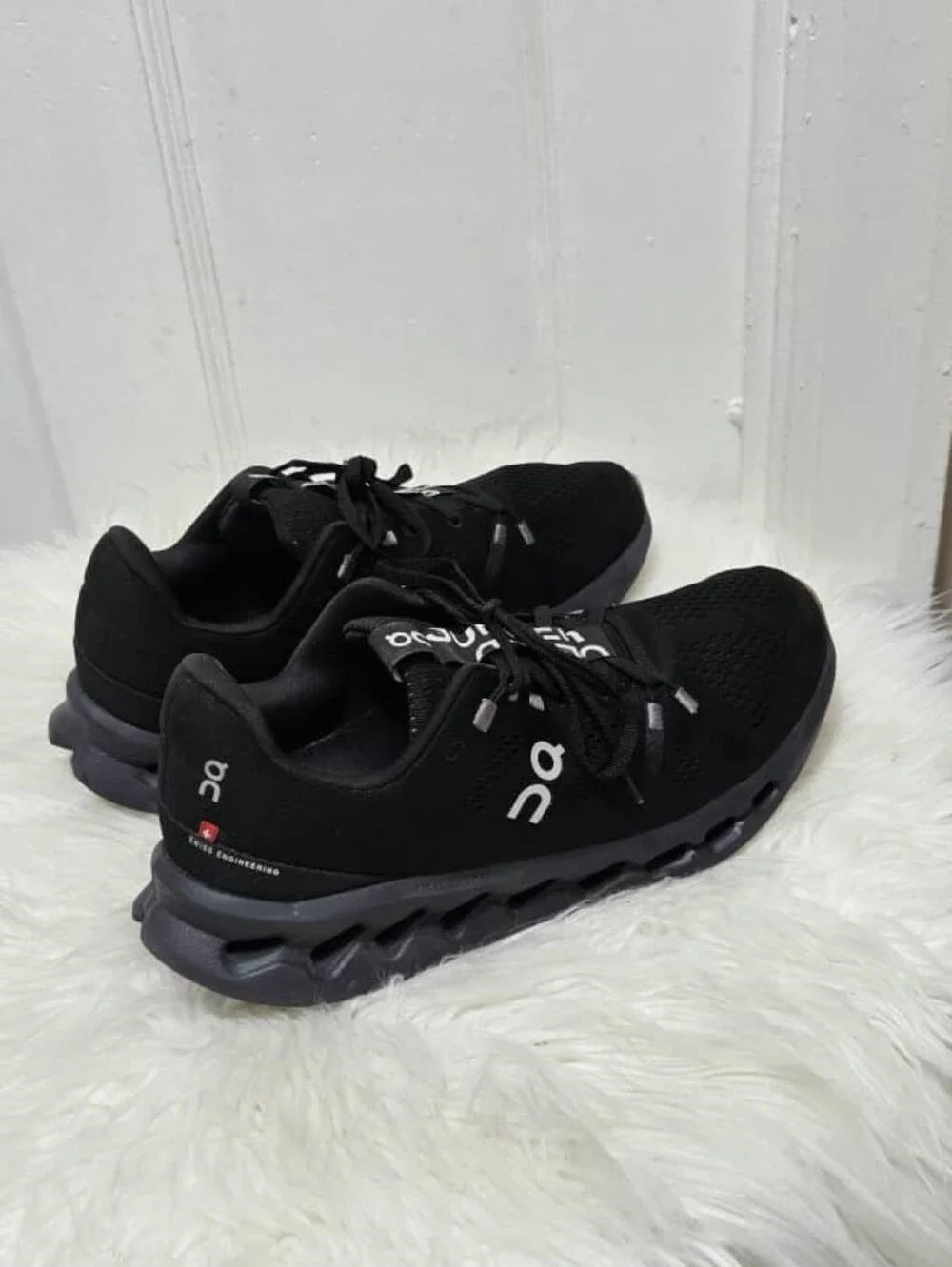 On Running Cloudsurfer Comfort Sneakers| Black Athletic Shoes Women's Size 11